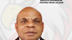 Tubagus Bahrudin Tunjuk Marius Sitkuk Anyum Jadi Anggota Kehormatan NPI Papua Selatan
